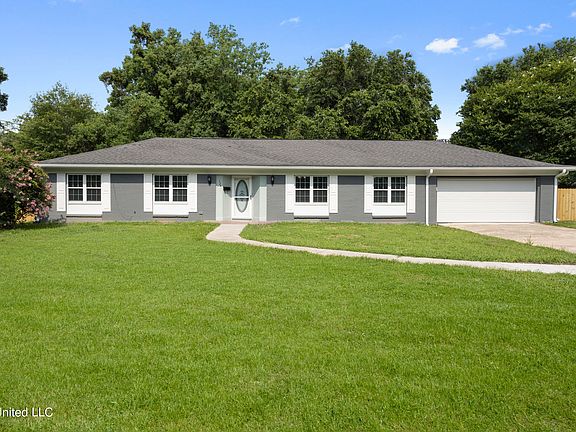2nd image of 124 Woodhaven Dr