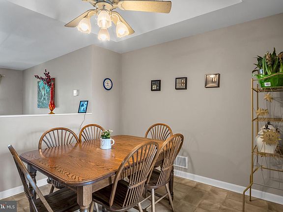 4th image of 110 Hiddenwood Dr