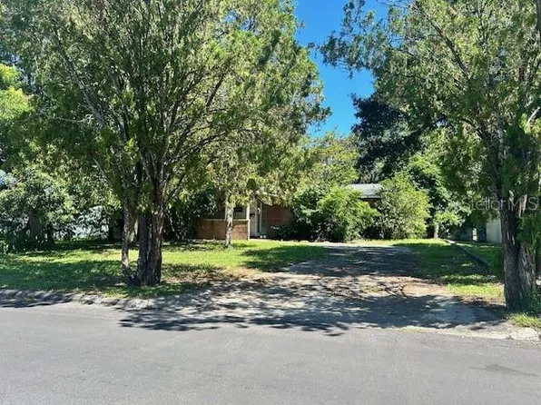 549 Young Pl, Lakeland, FL 33803