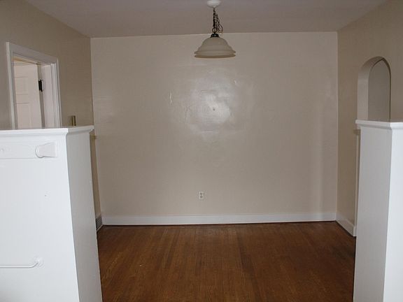 2nd image of 2118 Emerson Ave APT 4