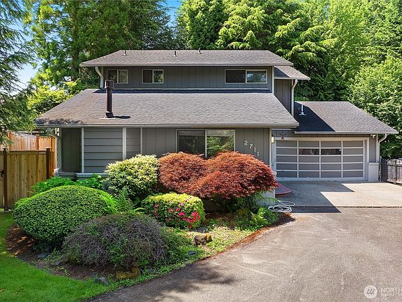 2nd image of 2711 Grampin Court SE
