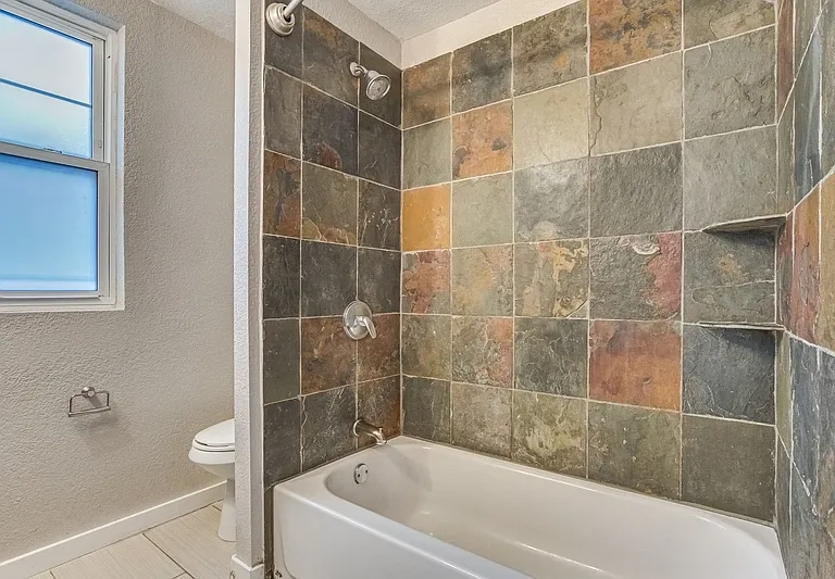 4435 N Clay St — Photo 22