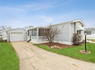 103 Lynnwood Dr, West Des Moines, IA 50265