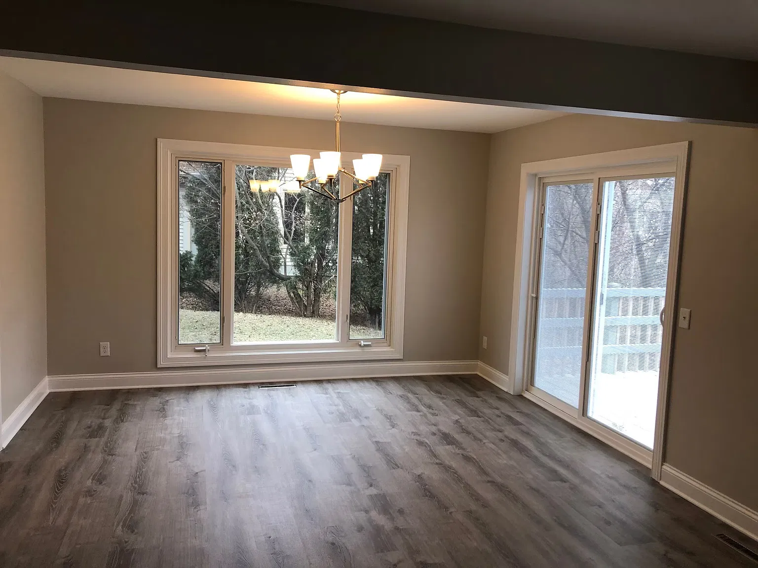 3 bed, 2.5 bath, 1900 sqft, $2,595 — Photo 3