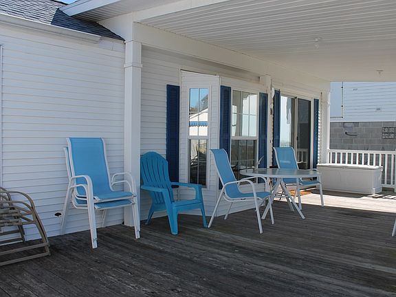 4th image of 17075 Bayview Cir