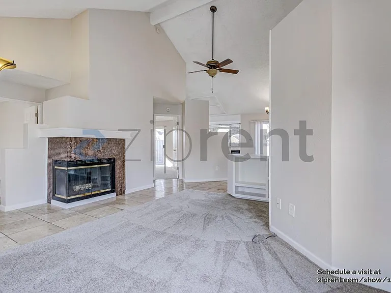 908 Beechwood Cir — Photo 2