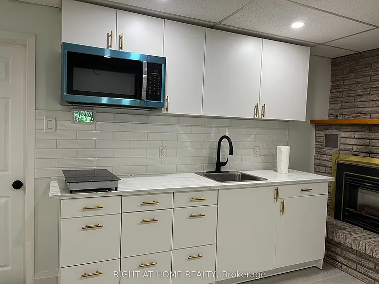 210 Speedvale Ave E #2 — Photo 5