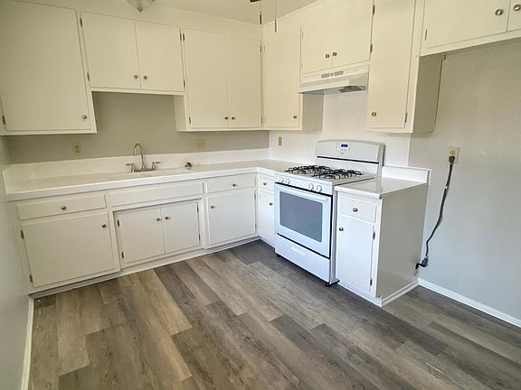 4th image of 1914 N Fair Oaks Ave #3