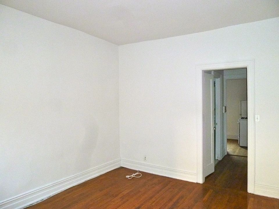 2nd image of 235 E 26th St APT 5D