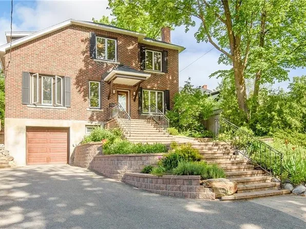 41 Acacia Ave, Ottawa, ON K1M 0P5