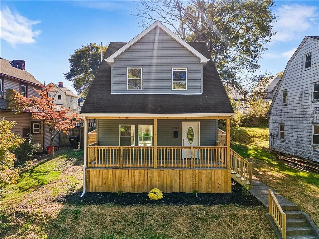 1709 Boundary St photo 1