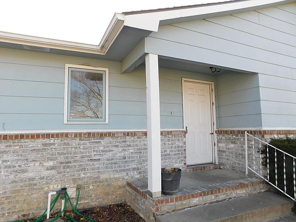 2nd image of 2334 N Gentry Ln