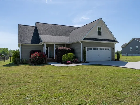 616 New Hope Rd, Anderson, SC 29626