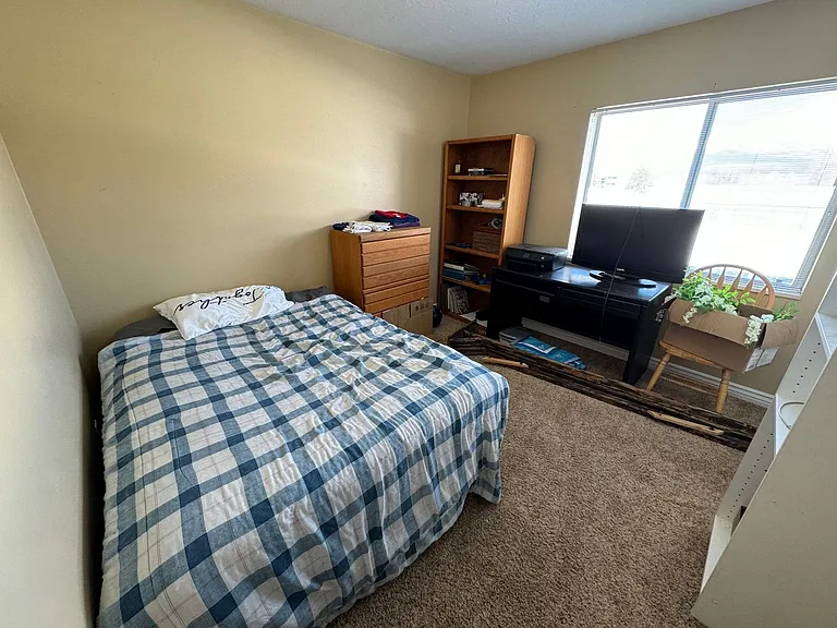 1541 N Riverside Ave #21 — Photo 9