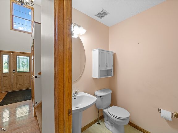 5th image of 6815 Spring Glen Dr