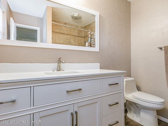 4th image of 301 Melinda Ln