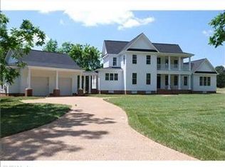 8743 Richmond Rd, Toano, VA 23168