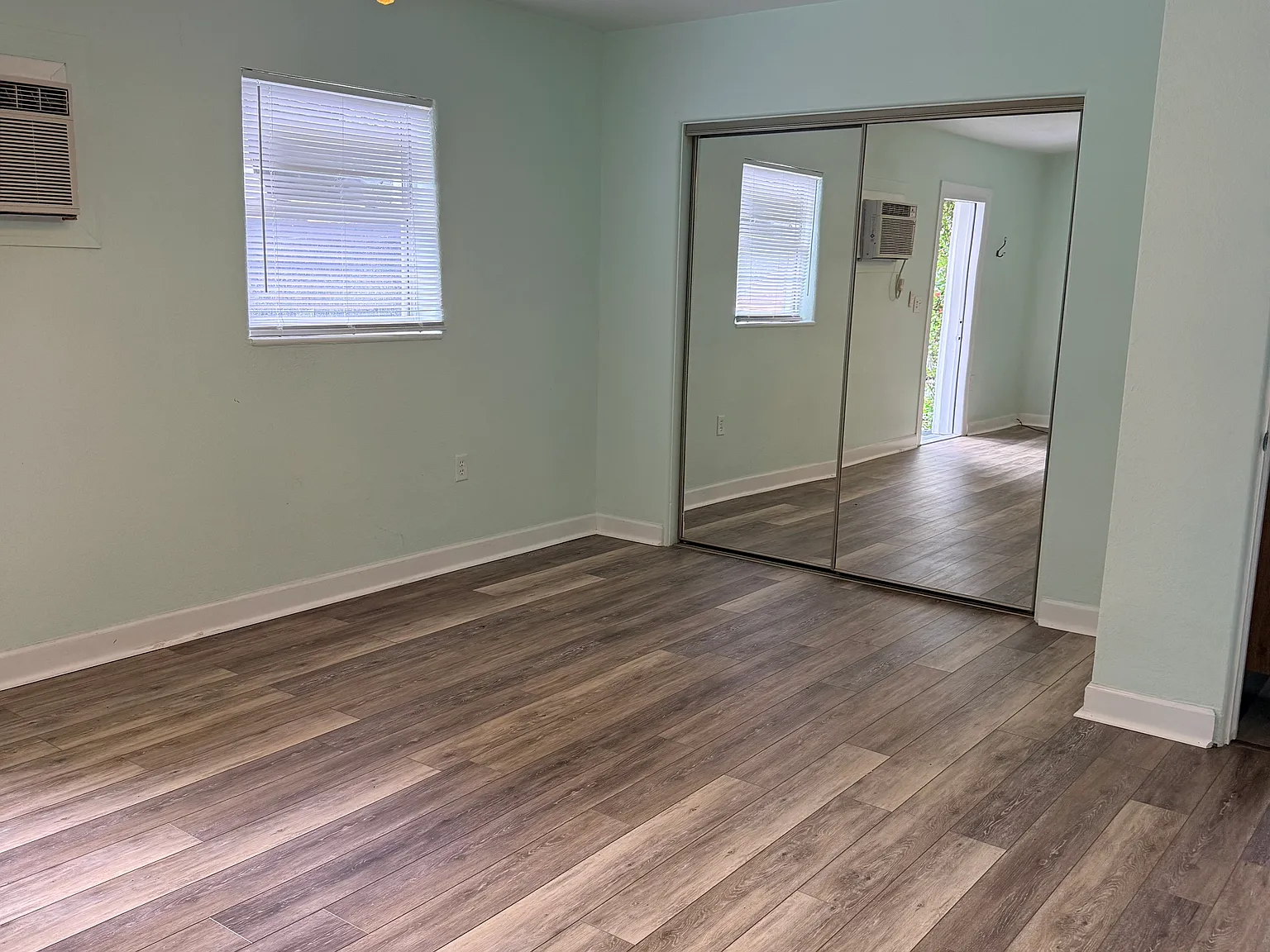 Studio, 525 sqft, $1,250 — Photo 4