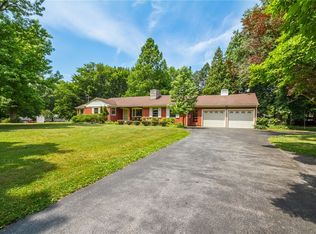 202 Straub Rd, Rochester, NY 14626
