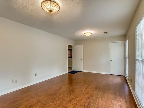3rd image of 5605 Harborview Ln