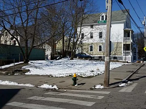 106 Julian St, Providence, RI 02909