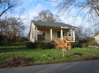 1807 Owens Rd, Seneca, SC 29678