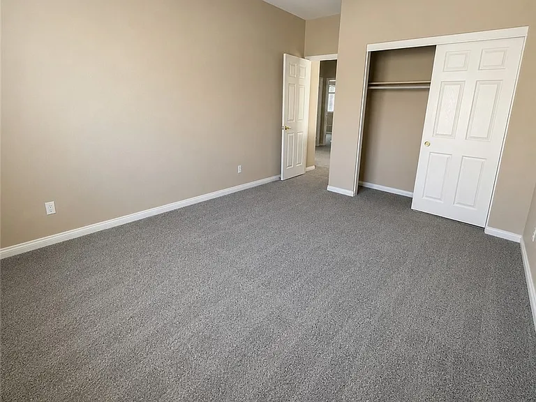 9100 Umberland Ave — Photo 5