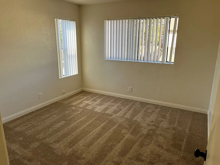 3bed,2bath townhome. Half off rent for January 2024! — Photo 22