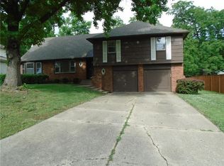 7225 Woodward St, Overland Park, KS 66204