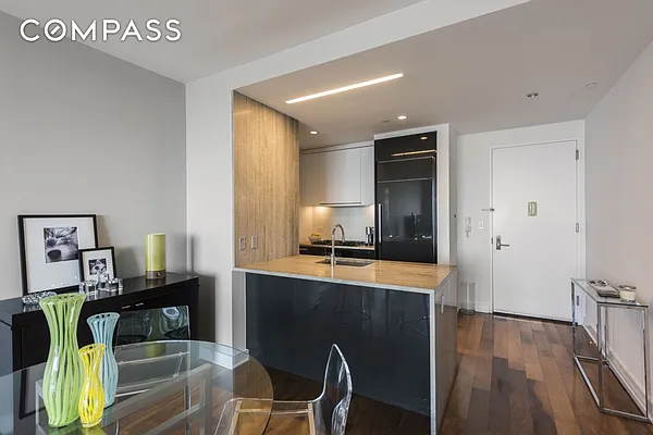 Rented by Compass | media 29