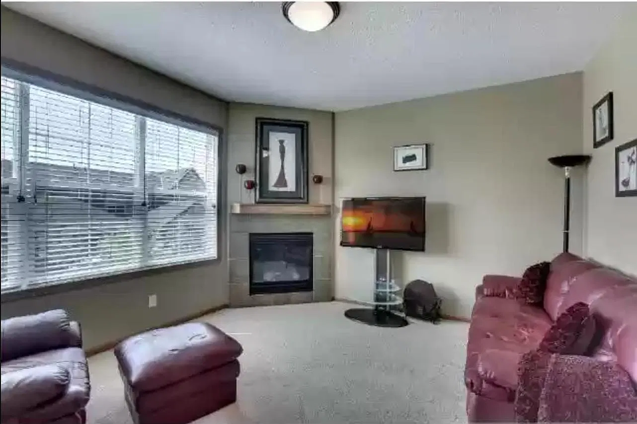 4 bed, 2.5 bath, 2020 sqft, $2,850 — Photo 4