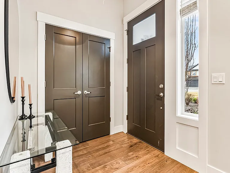 1843 E Knobcone Dr — Photo 2