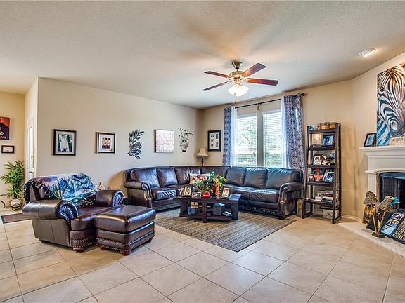 4th image of 680 English Ivy Dr