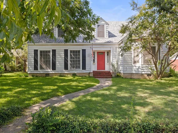 511 E 1st St, Mount Pleasant, TX 75455