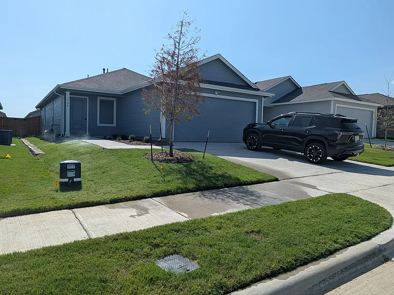 3904 Superior Pl — Photo 3