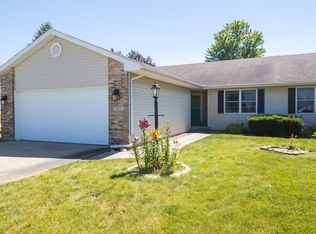 902 Birkdale Dr, Champaign, IL 61822