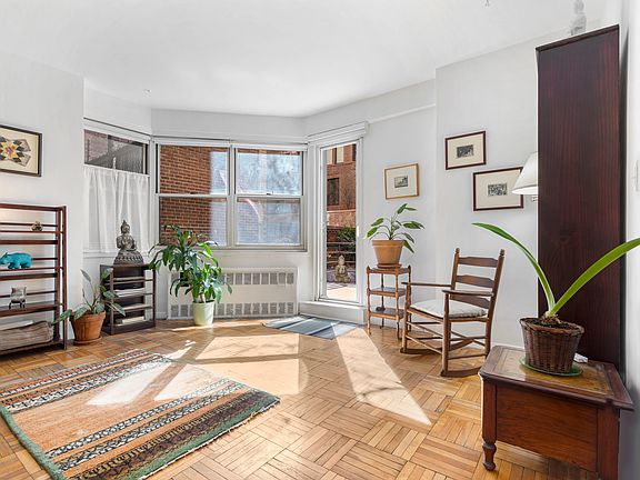 4th image of 14 Horatio St APT 1E