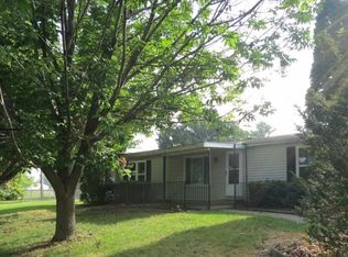 102 S Matteson St, Elwood, IL 60421