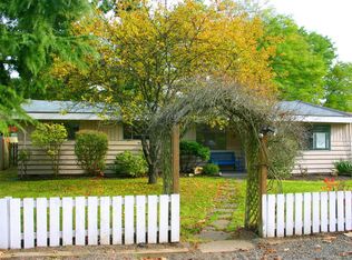 10746 38th Ave NE, Seattle, WA 98125