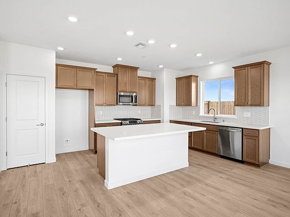 Riverblossom 441 Kitchen