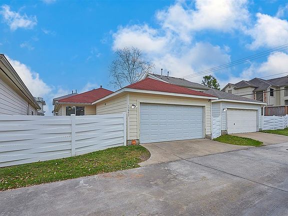 5th image of 11953 Chanteloup Dr