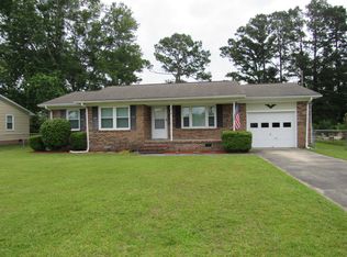 215 Forest View Dr, Havelock, NC 28532