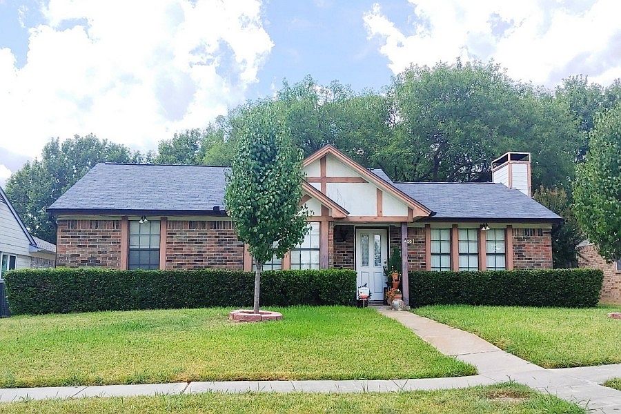 1st image of 1309 Cedarcrest Dr