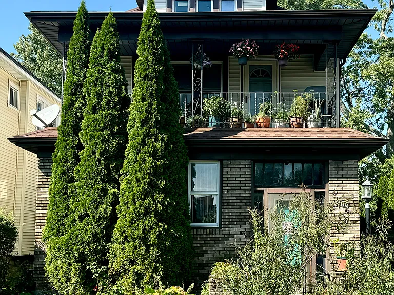 1116 Parkside Ave — Photo 1