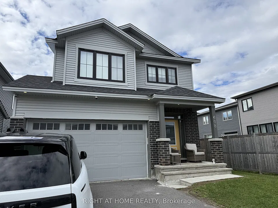 608 Moonflower Cres