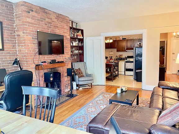 Living rm/Dining rm/ Kitchen