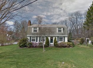 2 Driftwood Dr, Barrington, RI 02806