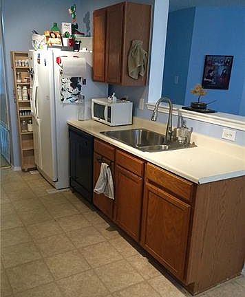 5th image of 1328 Bumble Bee Dr