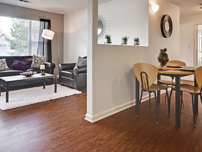 River Club Apartments — Photo 18