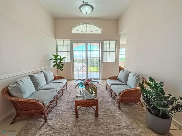 B Calle Palma Real B B, Vega Alta, PR 00692